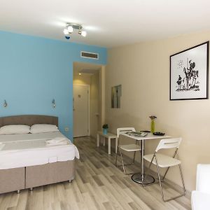 Kamer met een King Size Bed op de Dak